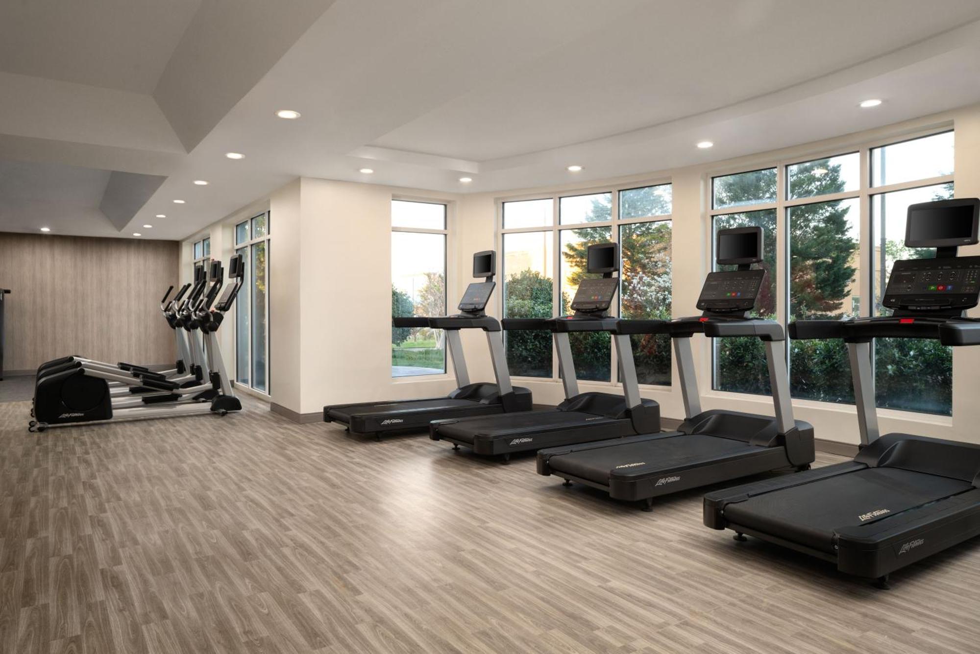 קולוניאל הייטס Hilton Garden Inn Richmond South/Southpark מראה חיצוני תמונה